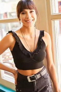 Женская черная трикотажная блузка с рюшами выше талии Olalook, черный