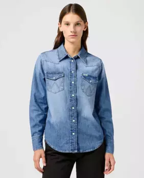 Женская джинсовая рубашка синего цвета Wrangler, индиго