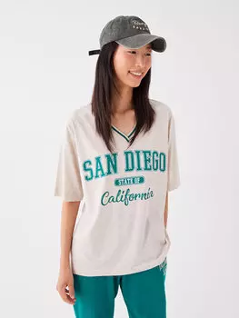 Женская футболка большого размера с V-образным вырезом и короткими рукавами с принтом LCW Casual