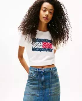 Женская футболка классического кроя с цветочным логотипом Tommy Jeans, цвет Crudo
