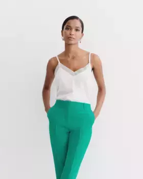 Женская футболка нижнего белья на бретелях и кружеве Caroll, цвет Crudo