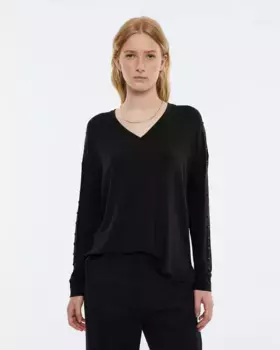 Женская футболка с длинными рукавами и V-образным вырезом Andam, черный