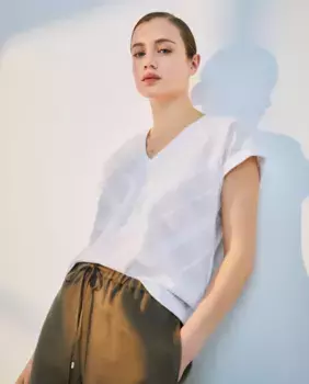 Женская футболка с глубоким вырезом и диагональной швейцарской вышивкой Woman El Corte Ingls, белый