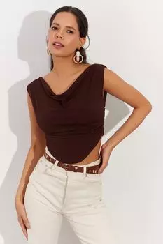 Женская коричневая укороченная блузка со сборками по бокам с кружевным воротником B2494 Cool & Sexy, коричневый