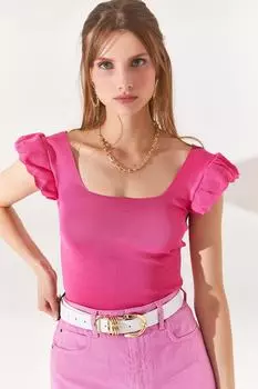 Женская летняя трикотажная блузка с розовыми рукавами и оборками Olalook, розовый