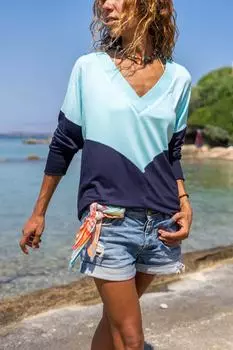 Женская мятно-темно-синяя свободная блузка с v-образным вырезом и цветными блоками, мягкая текстура GK-BST3167 Gnekz, разноцветный