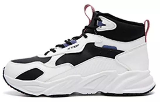 Женская обувь Lifestyle High-top черного/белого цвета Xtep