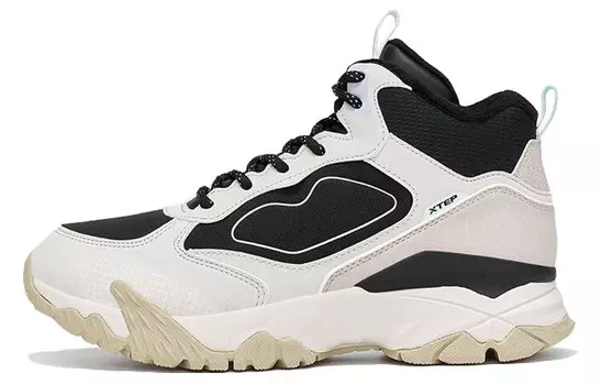 Женская обувь Lifestyle Mid-top черного/белого цвета Xtep