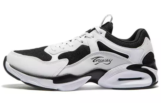 Женская обувь Lifestyle с низким верхом, черного/белого цвета Xtep