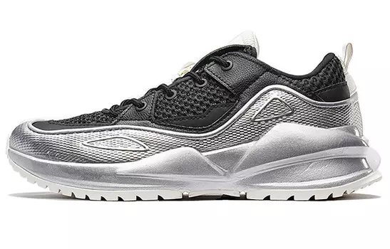 Женская обувь Lifestyle с низким верхом, черного/серебристого цвета Xtep