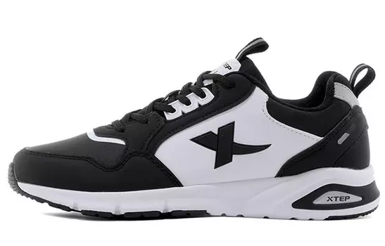 Женская обувь Lifestyle с низким верхом, черного/белого цвета Xtep
