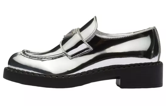 Женские лоферы Prada, металлический