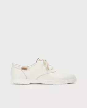 Женская обувь на плоской подошве с застежкой на пряжке белого цвета Pikolinos, белый