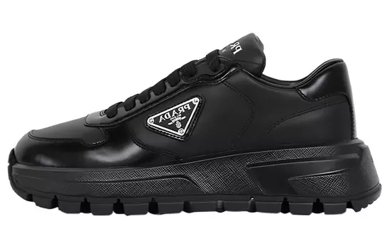 Кроссовки женские Prada Triangle Logo, черный