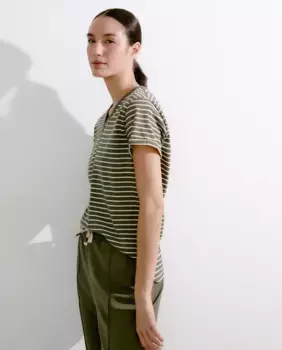 Женская полосатая футболка с V-образным вырезом nfasis, зеленый