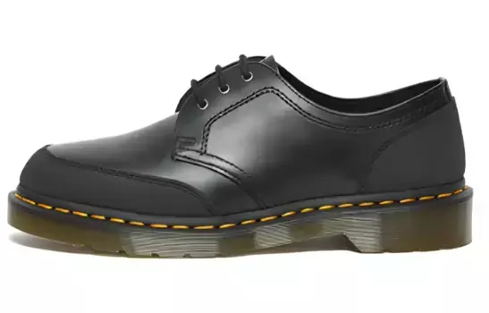 Женская повседневная обувь унисекс с низким верхом черного цвета Dr.Martens
