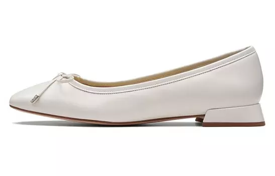 Женская повседневная обувь женская белая Clarks