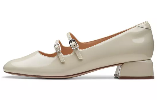 Женская повседневная обувь женская белая Clarks