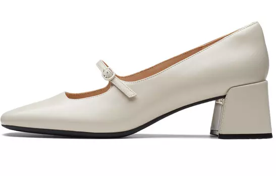 Женская повседневная обувь женская белая Clarks