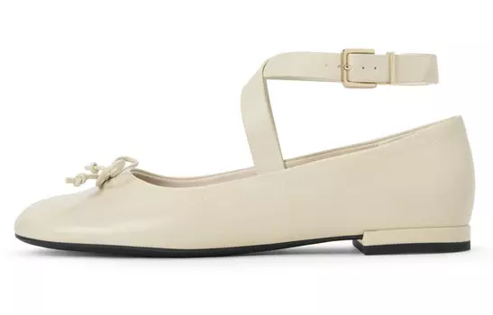 Женская повседневная обувь Женская низкая Charles&Keith