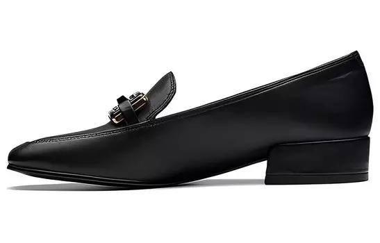 Женская повседневная обувь Женская низкая черная Clarks