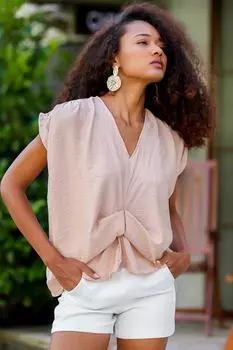 Женская пудровая плиссированная тканая блузка с v-образным вырезом и низкими рукавами спереди, размер Chiccy, розовый