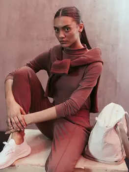 Женская спортивная футболка с прямым воротником и длинными рукавами LCW Active