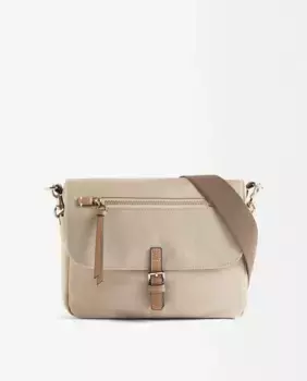 Женская сумка через плечо с клапаном и несколькими отделениями на магните, однотонная Parfois, цвет Crudo