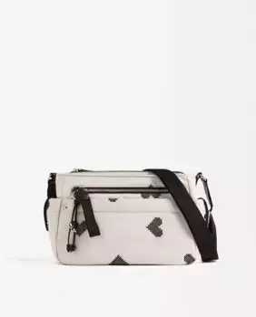 Женская сумка через плечо с несколькими отделениями и застежкой-молнией с принтом в виде сердца Parfois, цвет Crudo