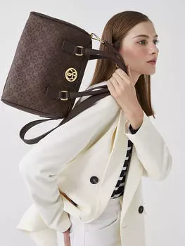 Женская сумочка с монограммой Southblue