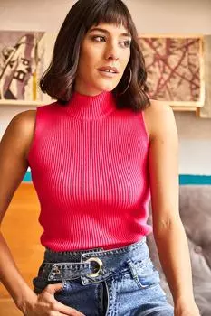 Женская трикотажная блузка без рукавов в рубчик с высоким воротником фуксии Olalook, розовый