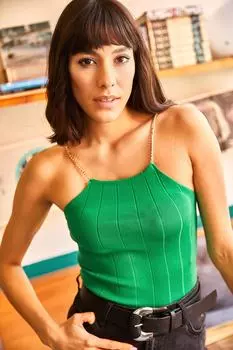 Женская трикотажная блузка травянисто-зеленого цвета с цепочкой и бретельками Olalook, зеленый