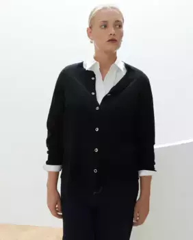 Женская вязаная куртка боба с круглым вырезом Couchel, черный