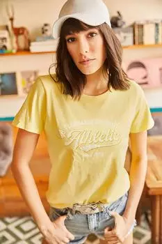 Женская желтая расклешенная футболка с мягкой текстурой и принтом Olalook, желтый