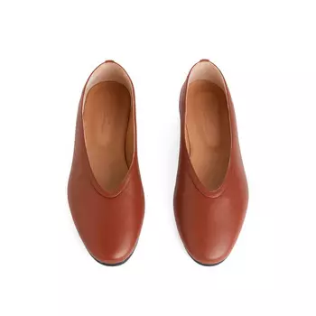 Женские балетки Arket из натуральной кожи с острым носком, коричневый