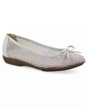 Женские балетки Carlicia с круглым носом Cliffs by White Mountain, белый