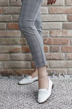 Женские балетки из натуральной кожи с круглым носком на плоской подошве 24161 GNDER(R), белый