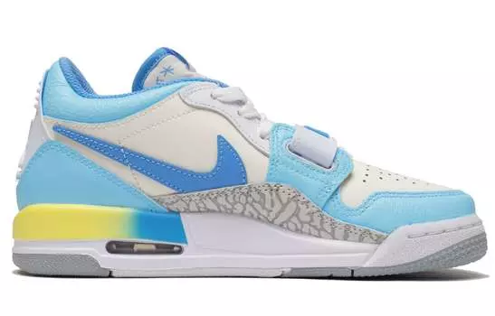 Женские баскетбольные кроссовки Jordan Legacy 312 Vintage, Light Blue