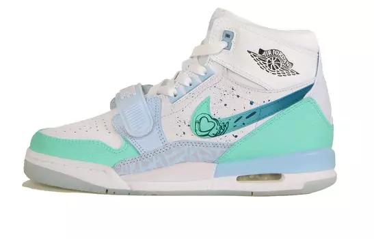 Женские баскетбольные кроссовки Jordan Legacy 312 Vintage, White