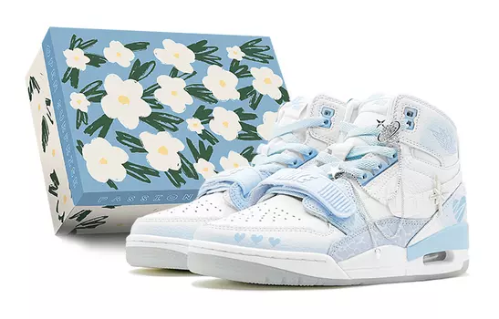 Женские баскетбольные кроссовки Jordan Legacy 312 Vintage, Light Blue