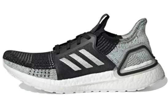Женские беговые кроссовки Adidas Ultraboost 19