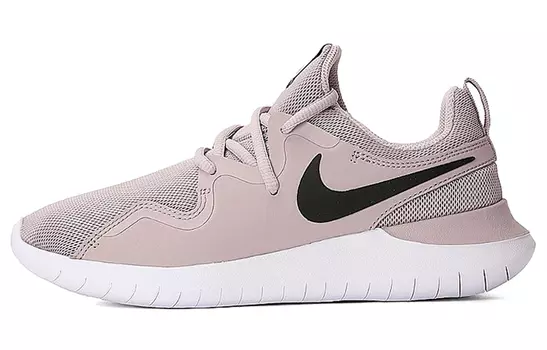 Женские беговые кроссовки Nike Tessen