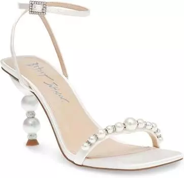 Женские босоножки на каблуке Jacy цвета слоновой кости Betsey Johnson