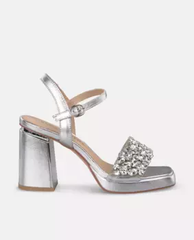 Женские босоножки на каблуке с широким ремешком, украшенные стразами Alma en Pena, серебряный