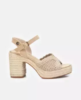 Женские босоножки на каблуке с застежкой на пряжке Refresh, бежевый