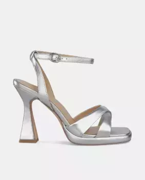 Женские босоножки на каблуке с застежкой на пряжке и перекрещенными лентами Alma en Pena, серебряный