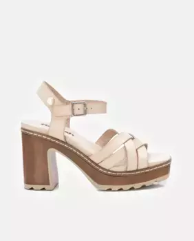 Женские босоножки на каблуке с застежкой-пряжкой Refresh, белый