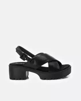 Женские босоножки на каблуке с застежкой-пряжкой Refresh, черный