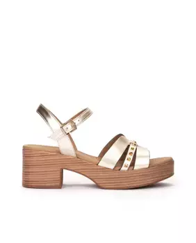 Женские босоножки на платформе с заклепками и пряжкой Weekend by Pedro Miralles, золотой