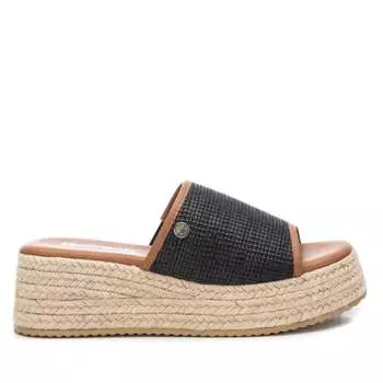 Женские босоножки на танкетке черного цвета Xti